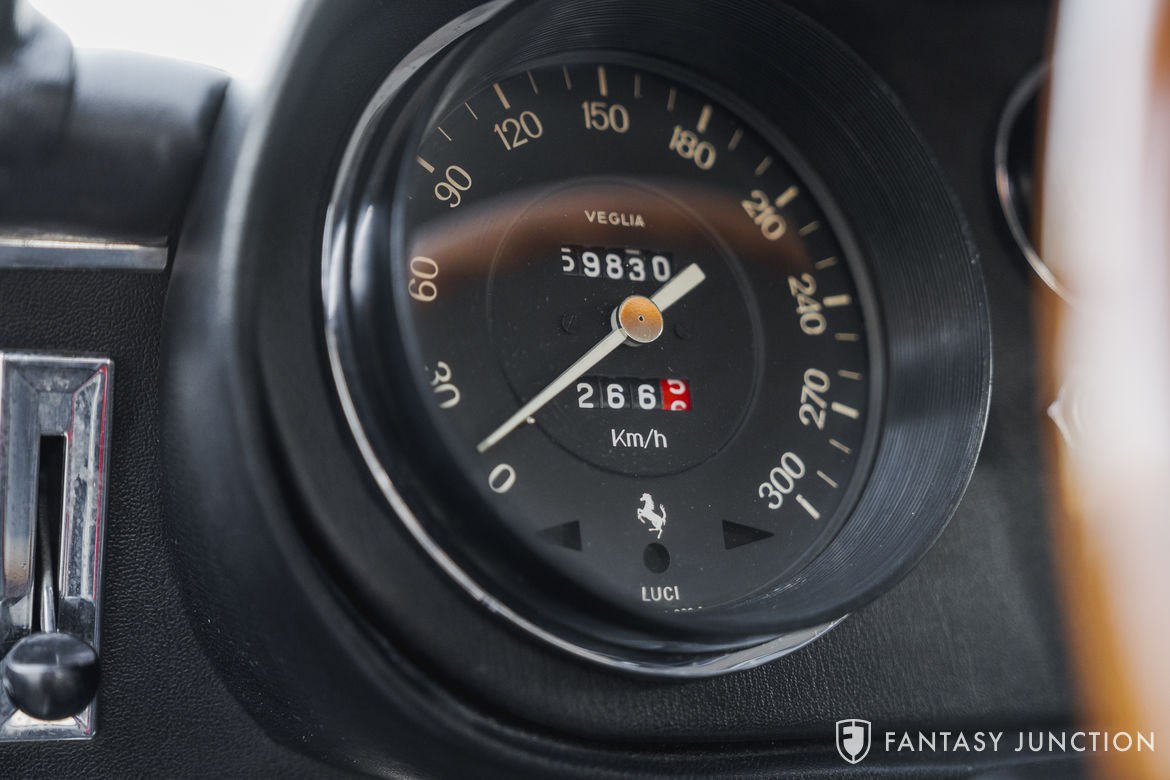 The Veglia speedometer reading 59,830 km, in the metric instrumentation the car was delivered with new in 1967.